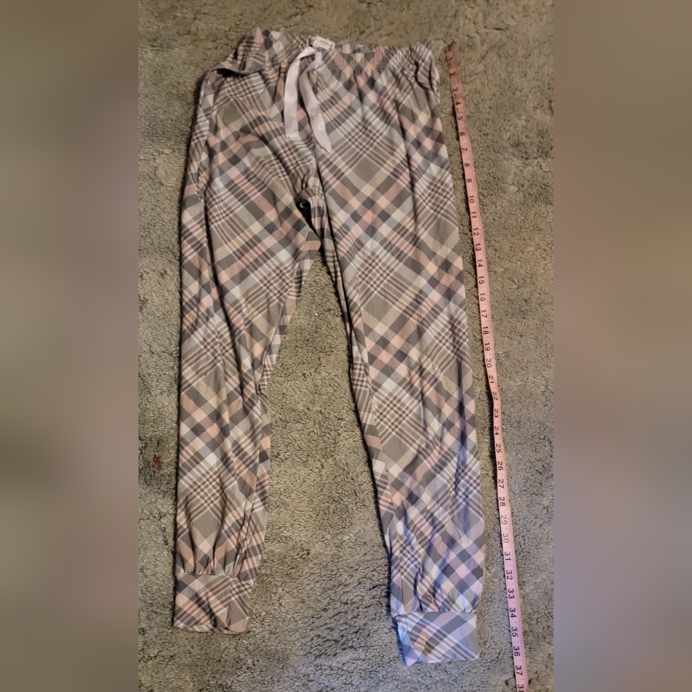 💜4/$20💜Chic Plaid Pajama Pants in Pink and Gray